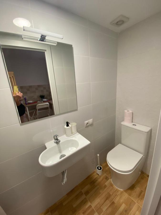 Habitaciones Con Bano Y Cocina Privada บาเลนเซีย ภายนอก รูปภาพ