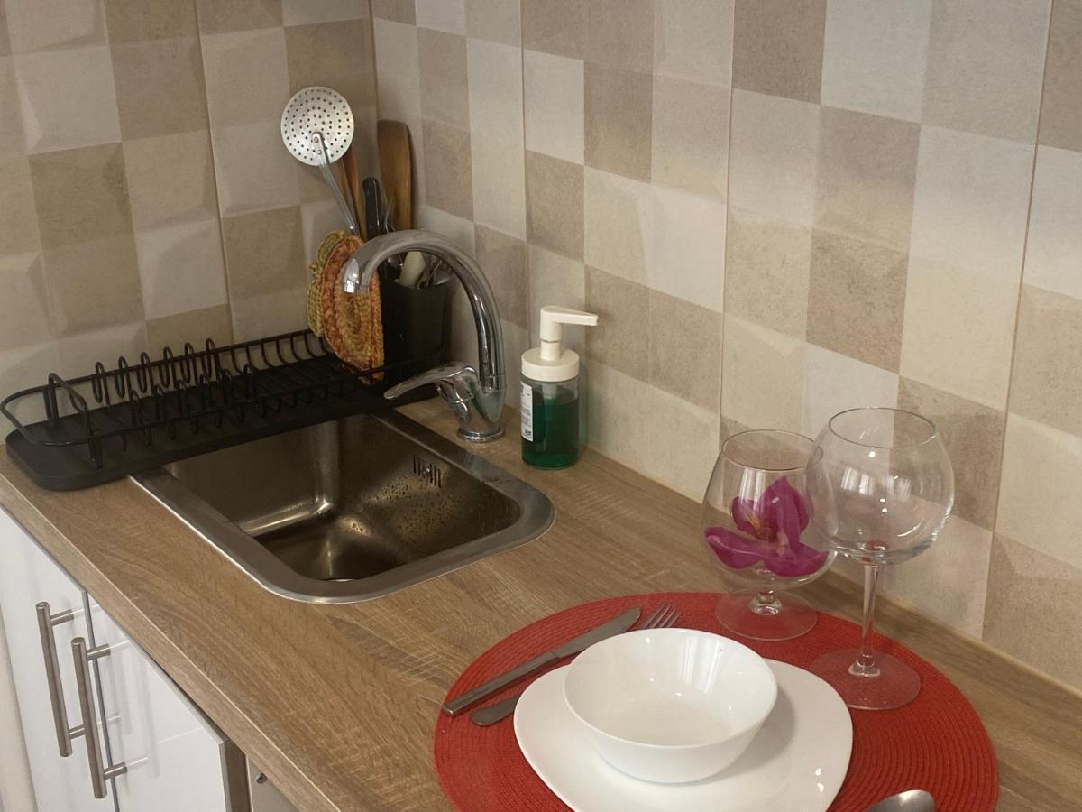 Habitaciones Con Bano Y Cocina Privada บาเลนเซีย ภายนอก รูปภาพ