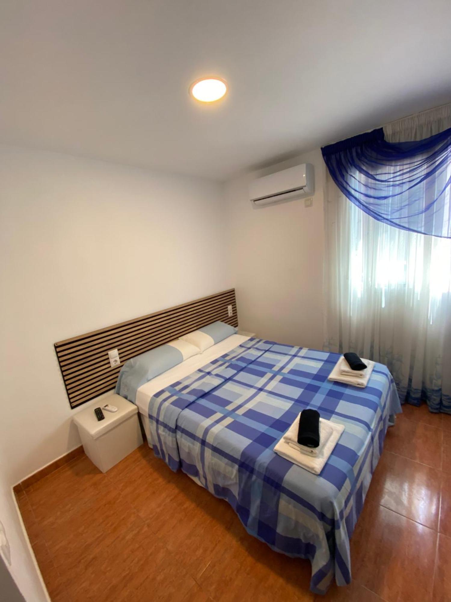 Habitaciones Con Bano Y Cocina Privada บาเลนเซีย ภายนอก รูปภาพ