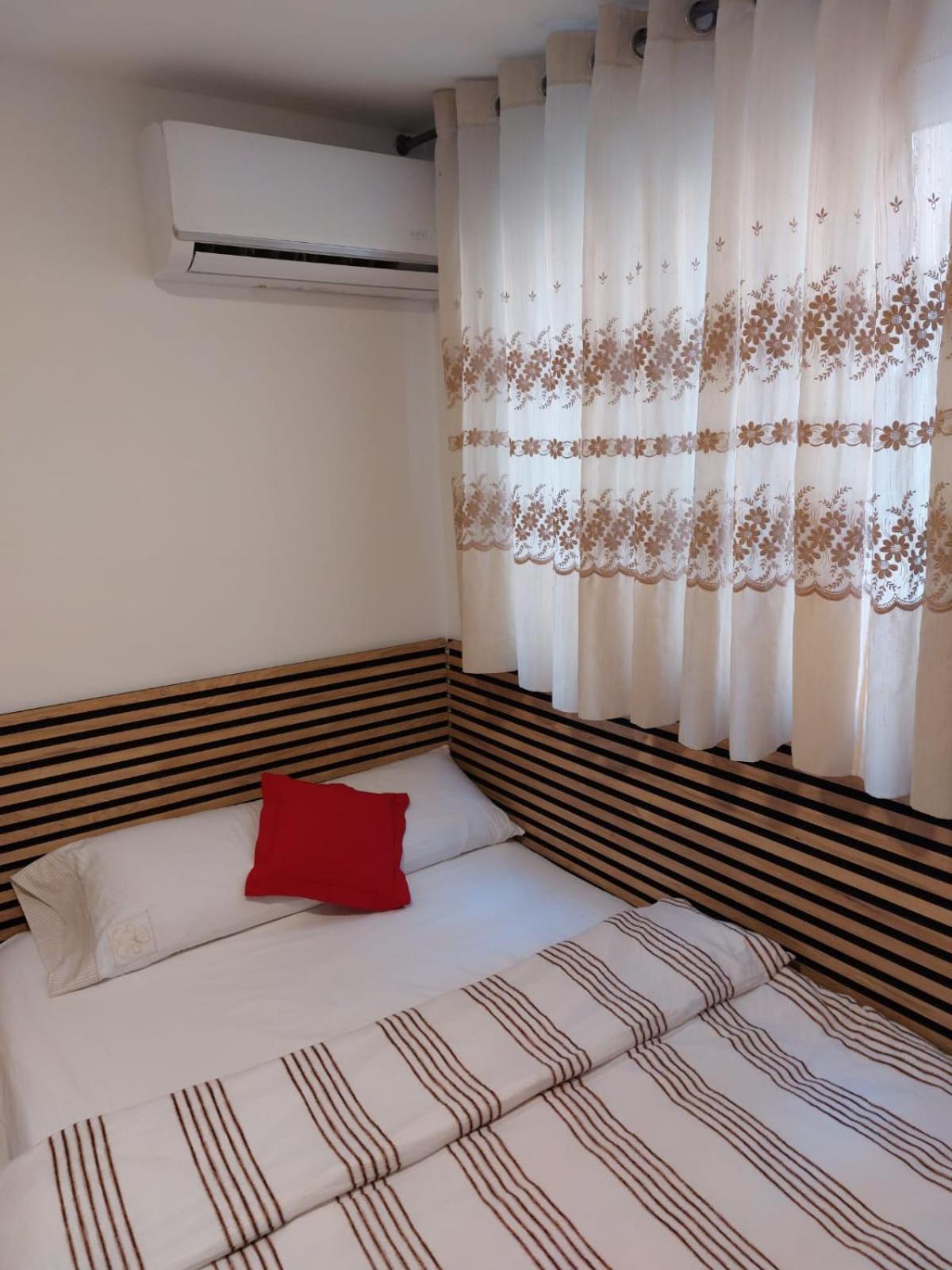Habitaciones Con Bano Y Cocina Privada บาเลนเซีย ภายนอก รูปภาพ